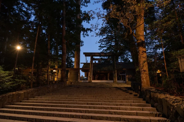 夜明け前の伊勢神宮（正宮）
