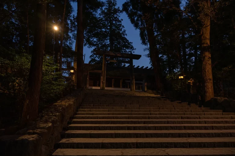 夜明け前の伊勢神宮２（正宮）