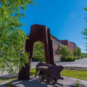 キルナのモニュメント＜L＞