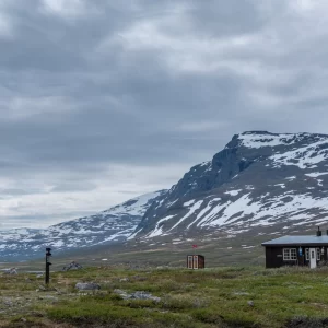 シンギ小屋から南を眺める<L>