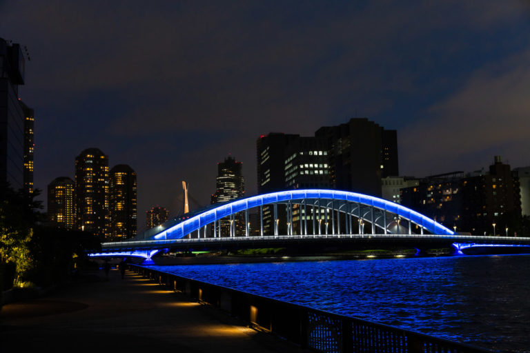 ライトアップされた永代橋