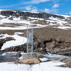 チェクチャ小屋の橋＜L＞