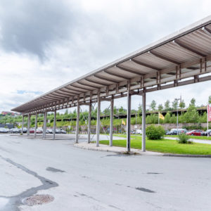 ナルヴィク発の長距離バス乗り場＜L＞