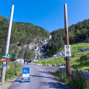 トロルトゥンガの登山口＜L＞