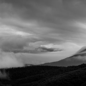 雲と雄阿寒岳＜L＞