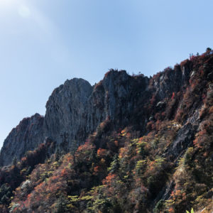 そそり立つ天狗岳＜L＞