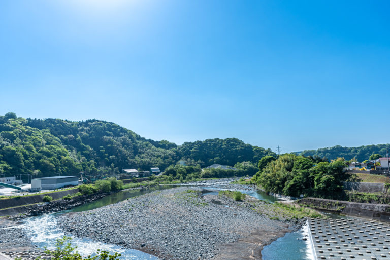 青空と酒匂川の中州 / Blue sky and the middle of the Sakawa River