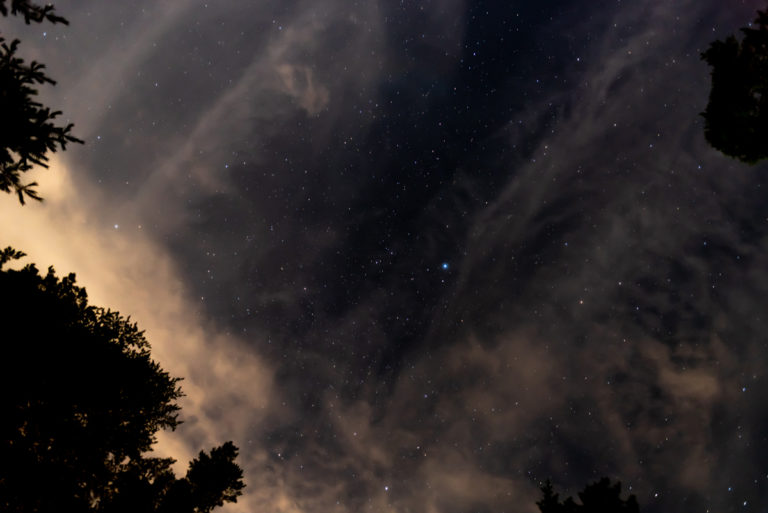 キャンプ場で見上げた星空 / Starry sky looking up at the campsite