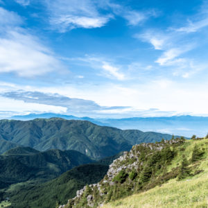 美ヶ原高原で山々を楽しむ / Enjoy the mountains at Utsukushigahara Plateau＜L＞