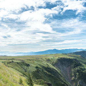 美ヶ原高原を眺める / View of Utsukushigahara Plateau＜L＞
